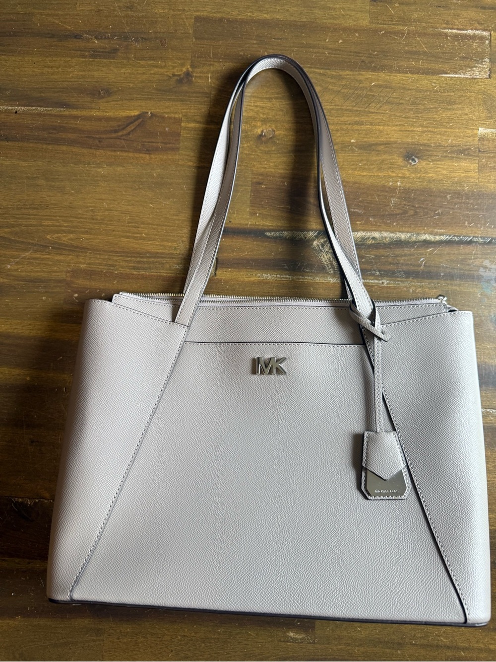 Michael  kors Maddie Silver Leather Tote